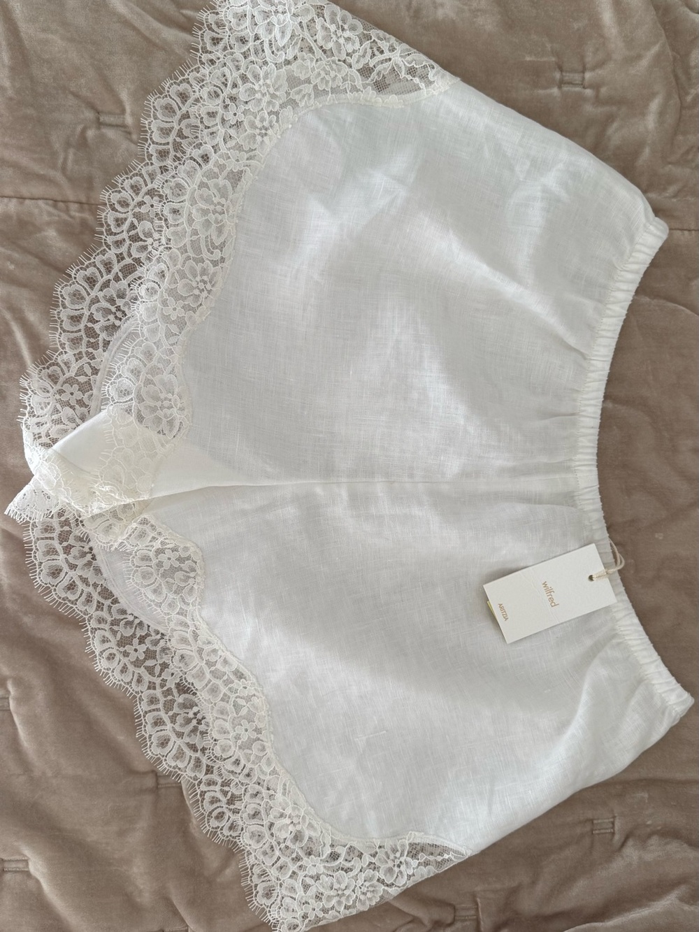 Aritzia Linen Shorts S size, New Collection New